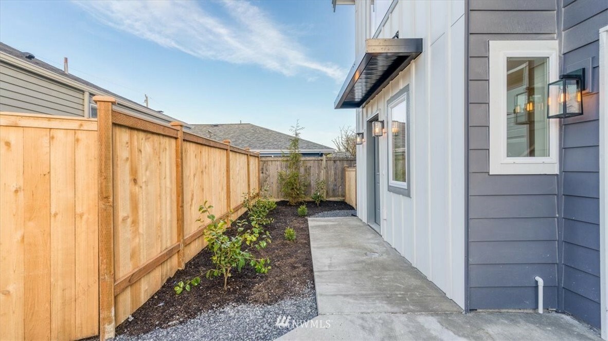 Property Photo:  3749 B SW Monroe Street  WA 98126 