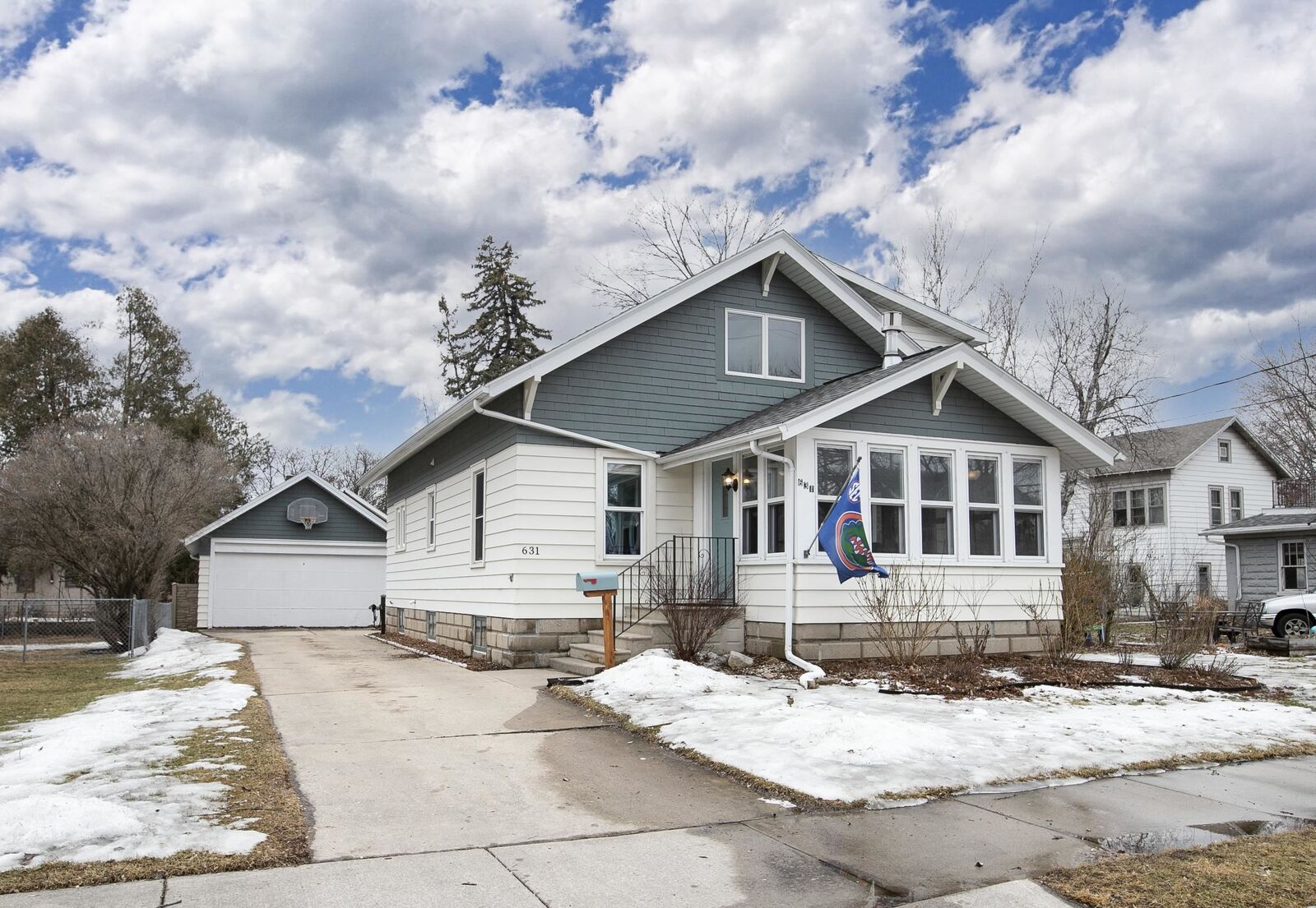 Property Photo:  631 W Summer Street  WI 54911 