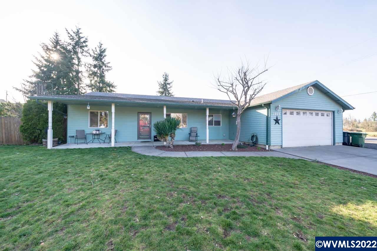 Property Photo:  1955  Kent Av  OR 97383-1345 