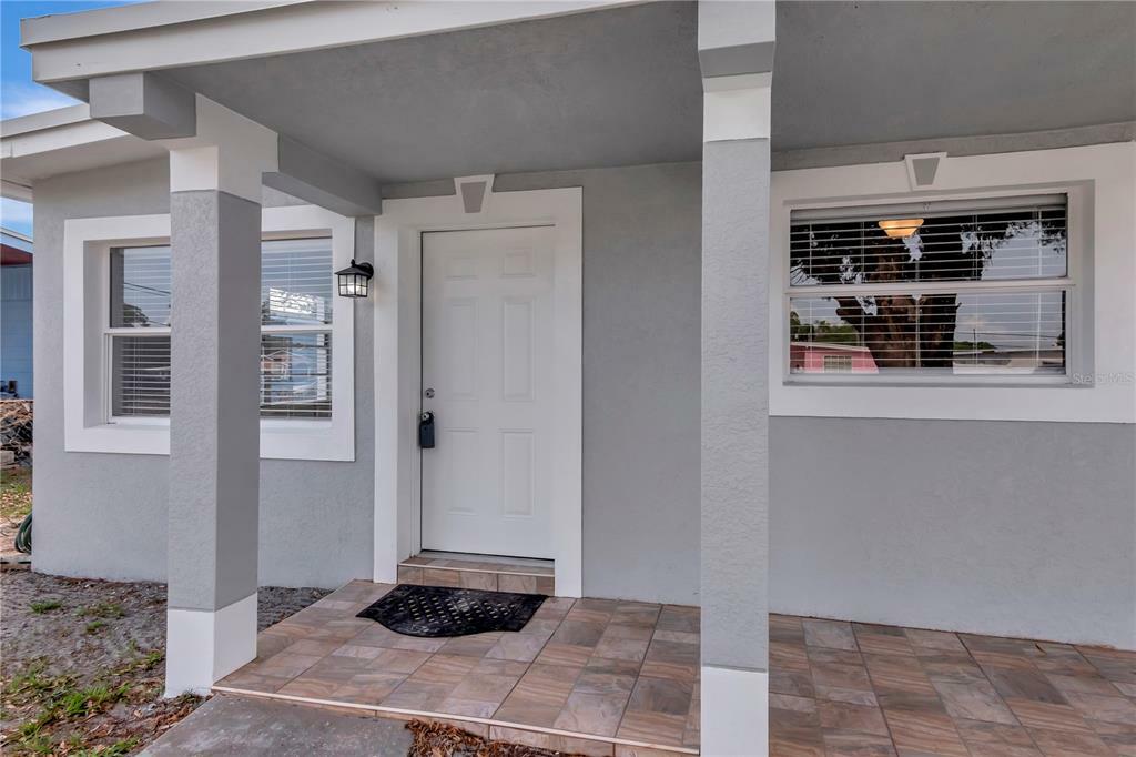 Property Photo:  6204 N Cameron Avenue  FL 33614 