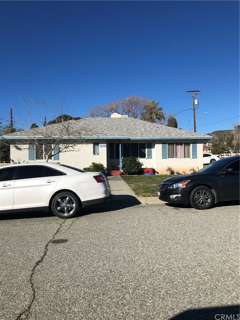 Property Photo:  983 N 7th Street  CA 92220 