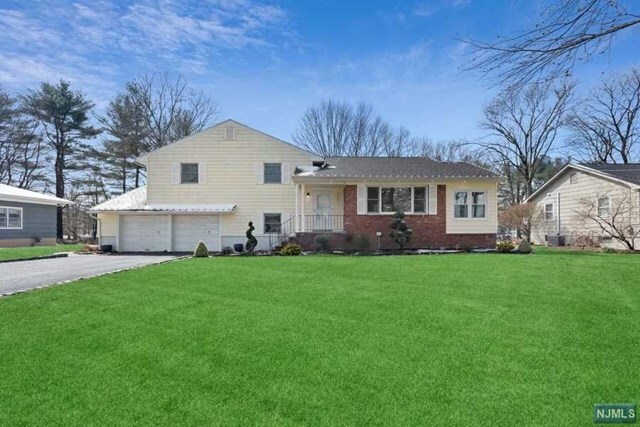 Property Photo:  234 Totowa Road  NJ 07470 