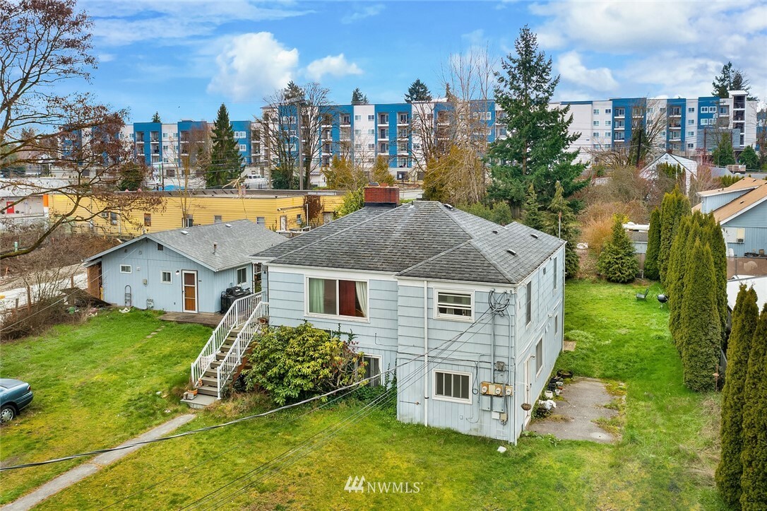 Property Photo:  1845 S 116th Street  WA 98168 