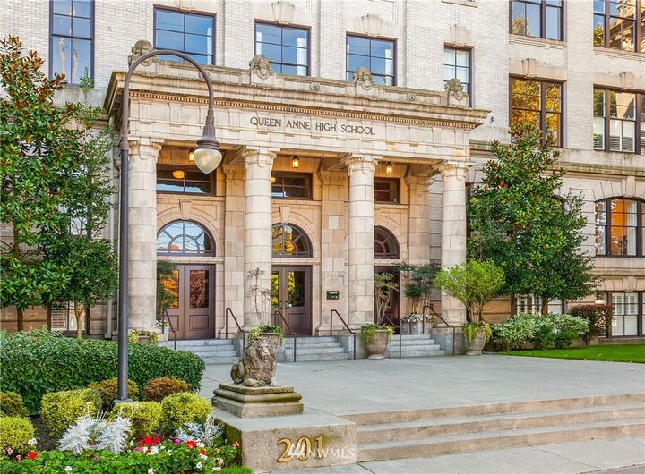 201 Galer Street 215  Seattle WA 98109 photo