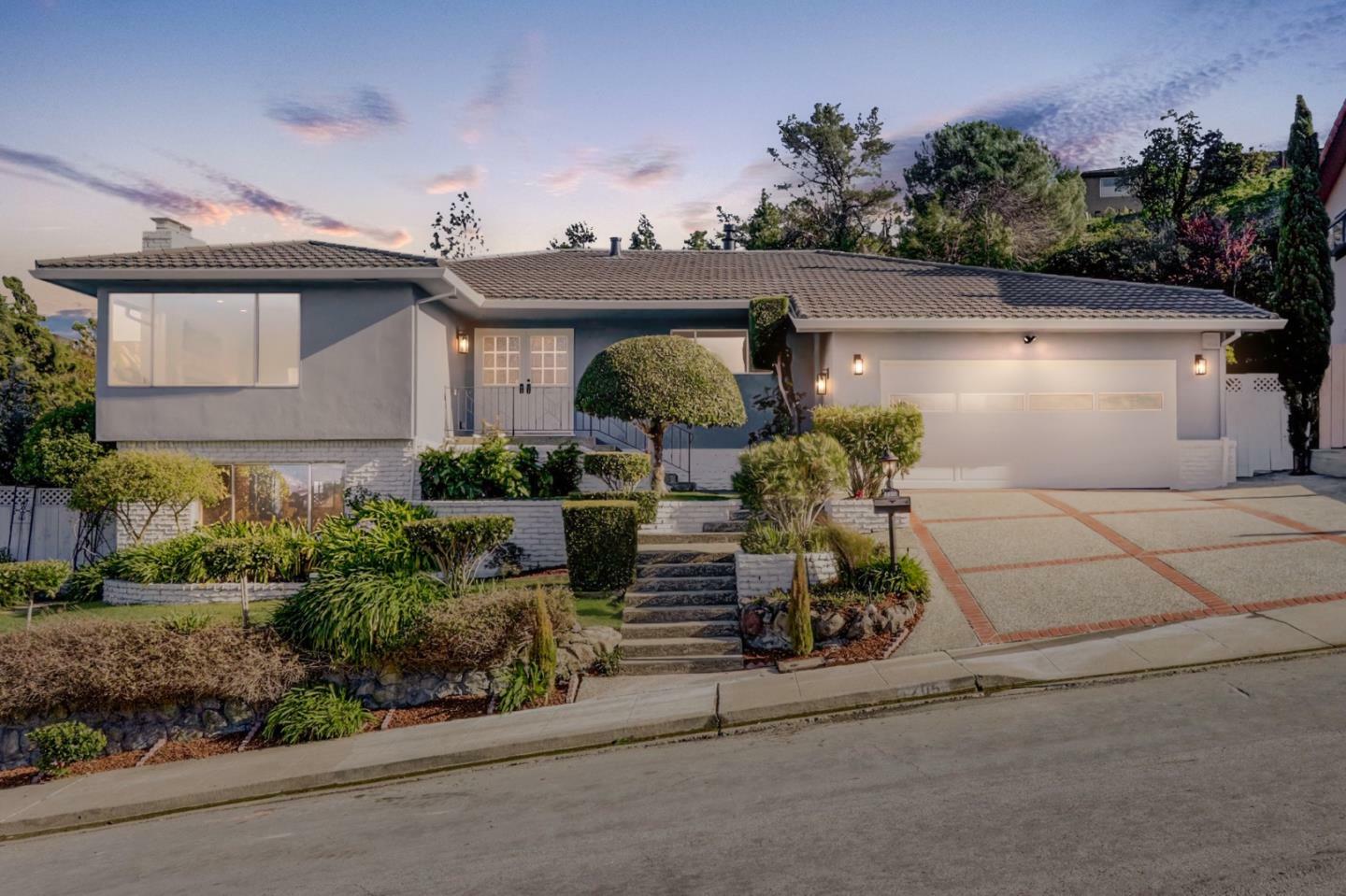 Property Photo:  1205 Roble Road  CA 94030 