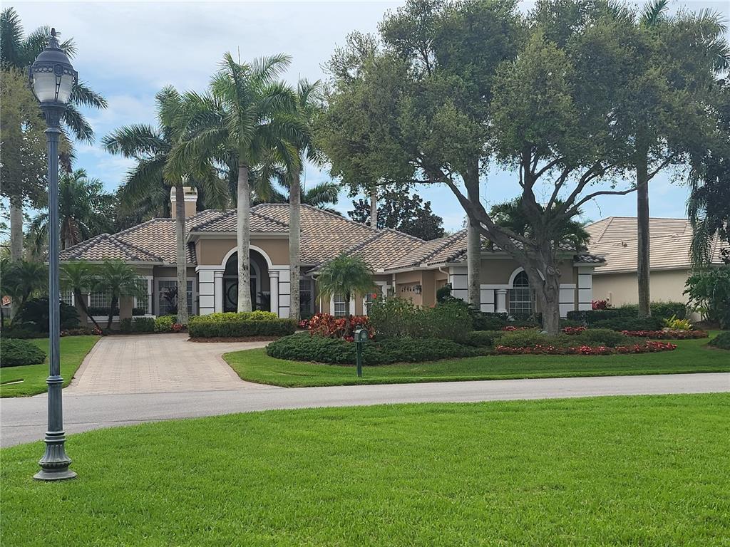 Property Photo: 671 Macewen Drive FL 34229