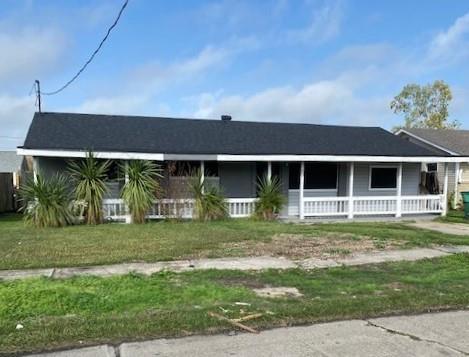 Property Photo: 452 Helis Drive LA 70094