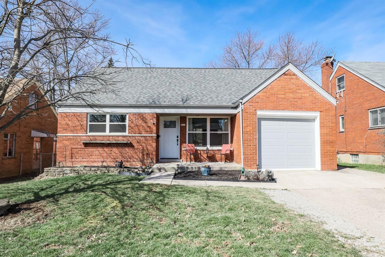 Property Photo:  8367 Coghill Ln  OH 45239 