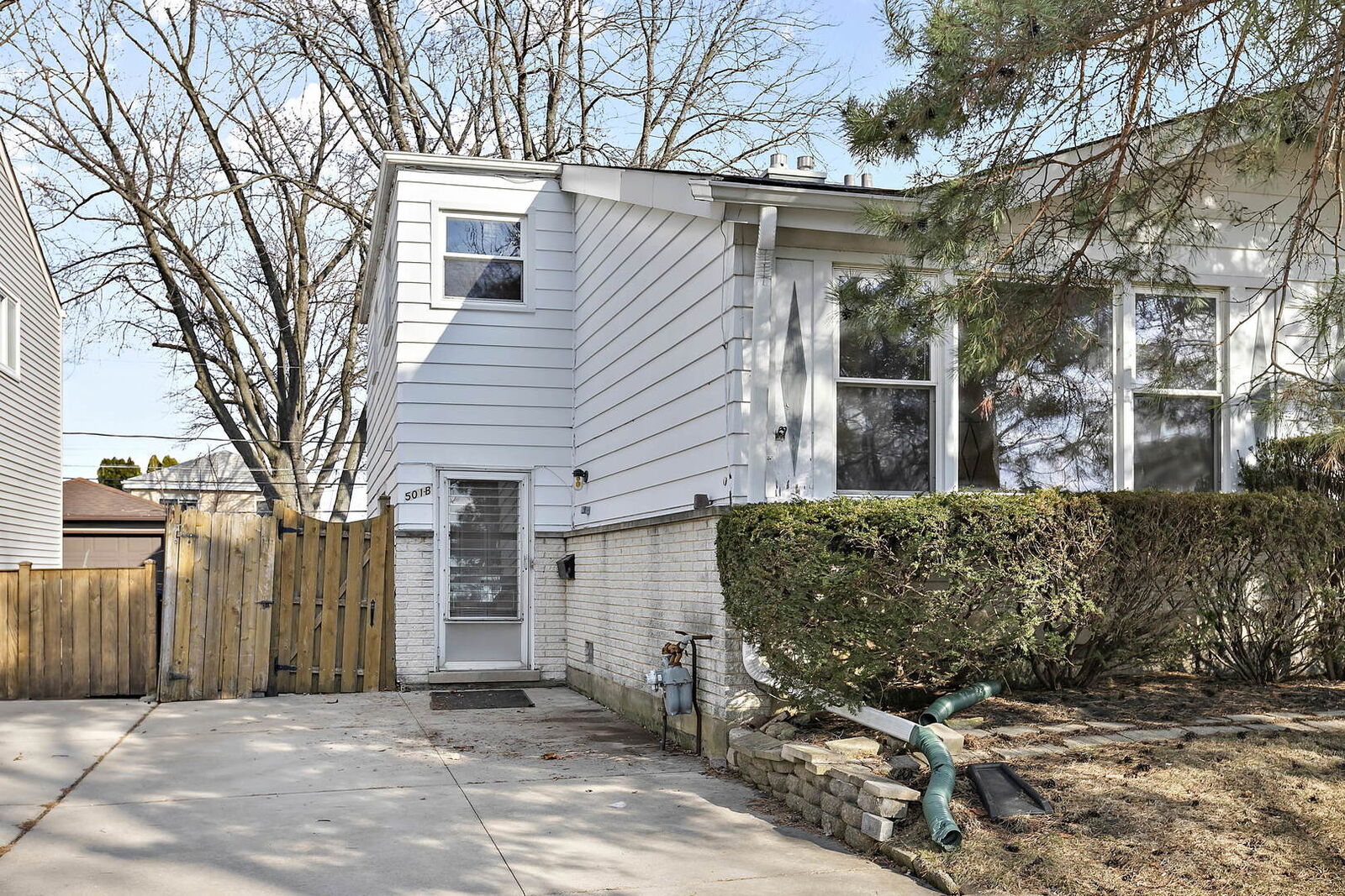 Property Photo:  501 N 4th Avenue B  IL 60016 