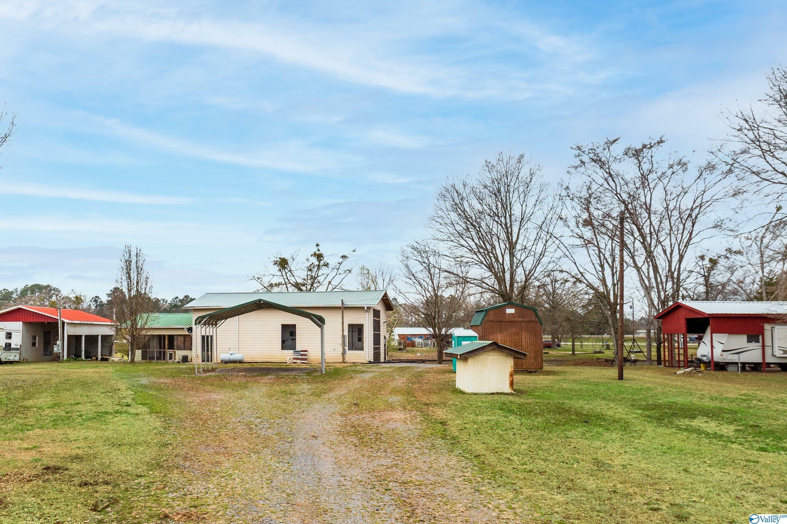 Property Photo:  443 County Road 432  AL 35960 