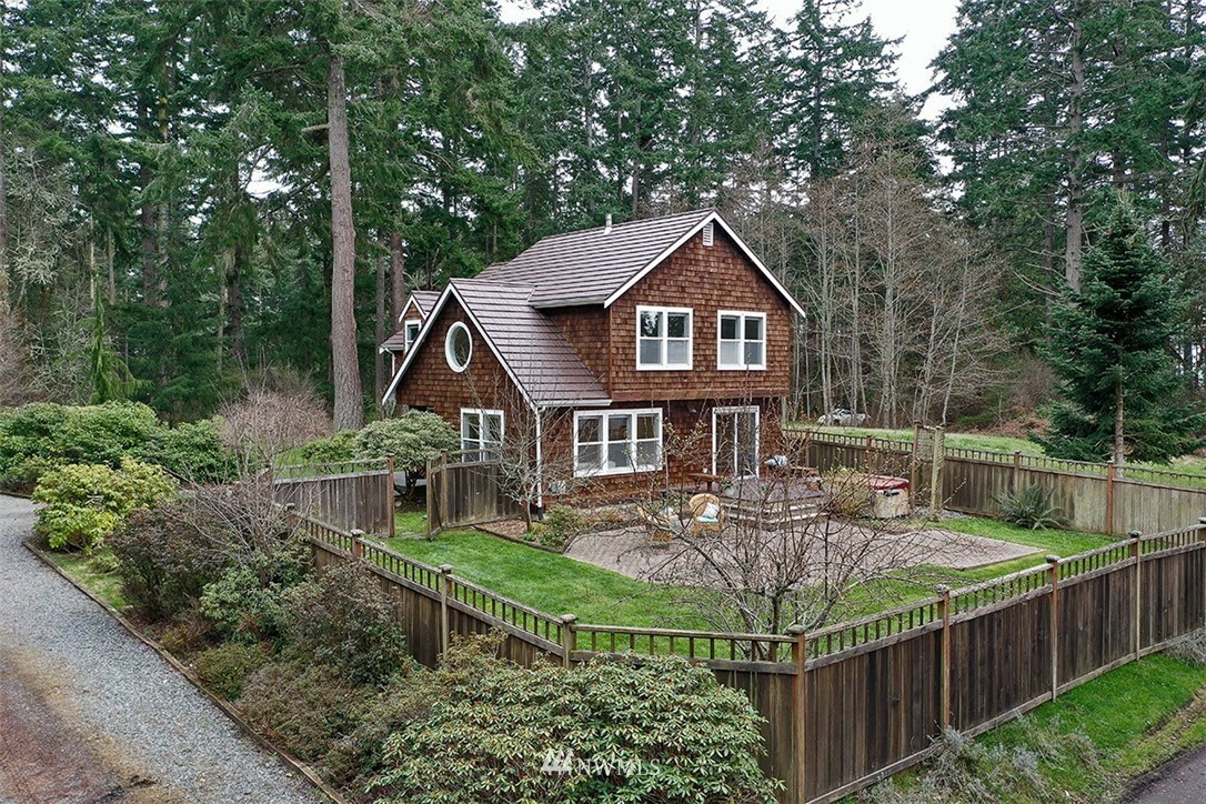 Property Photo:  692 Windmill Drive N  WA 98249 