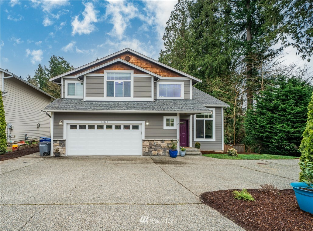 Property Photo:  18028 92nd Avenue NE  WA 98011 