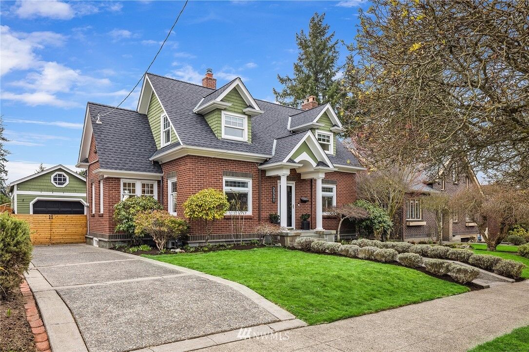 Property Photo: 2331 47th Avenue SW WA 98116