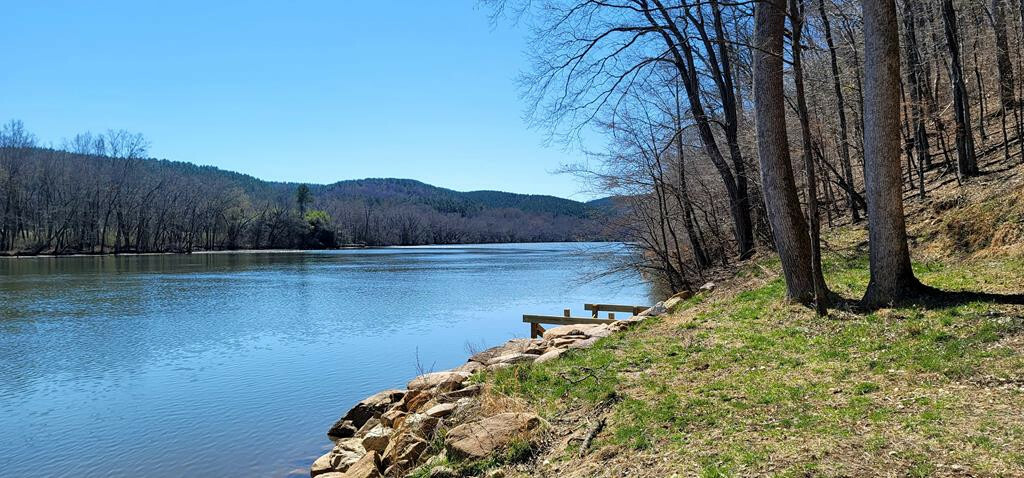 Property Photo: 425 County Road 5 TN 37309