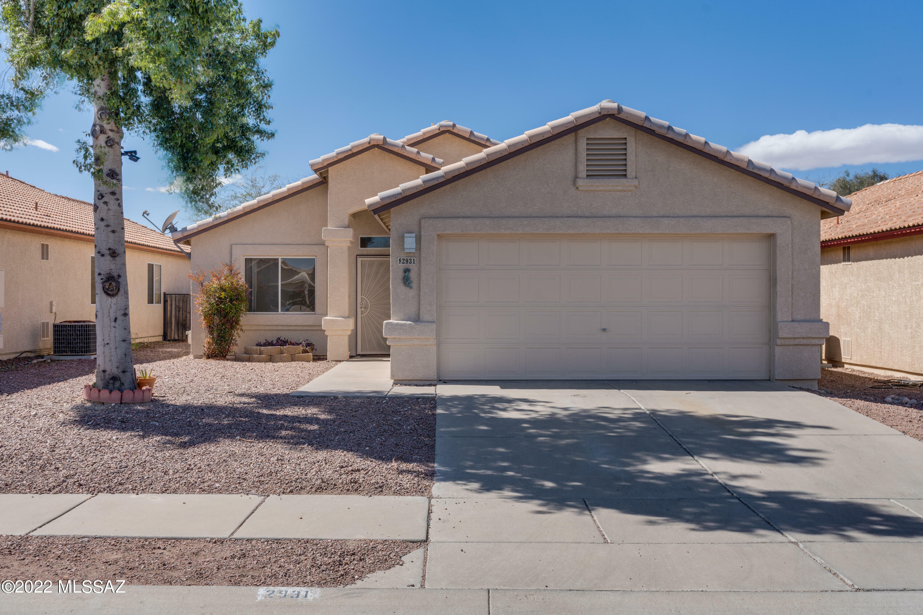 Property Photo:  2931 N Gold Creek Place  AZ 85745 