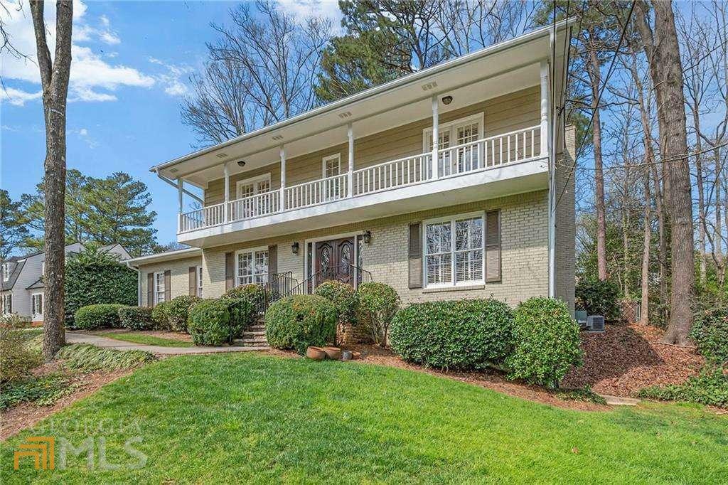 Property Photo: 1239 Winding Branch Circle GA 30338