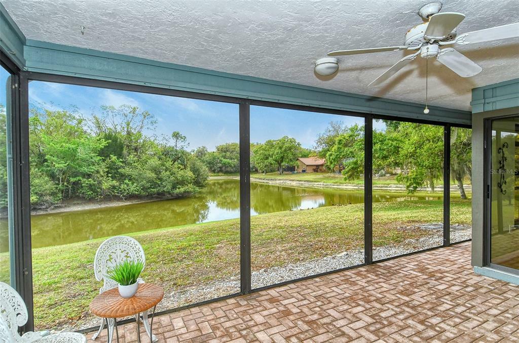 Property Photo:  4146 Woodview Drive  FL 34232 