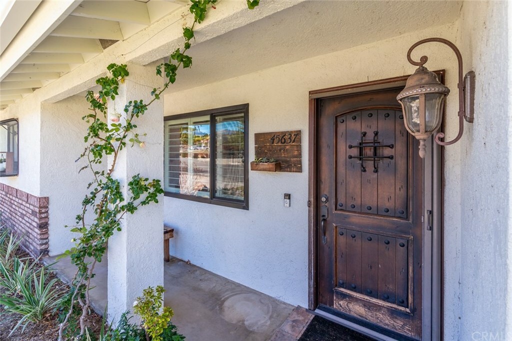 Property Photo:  45637 Denizen Heights Road  CA 92544 