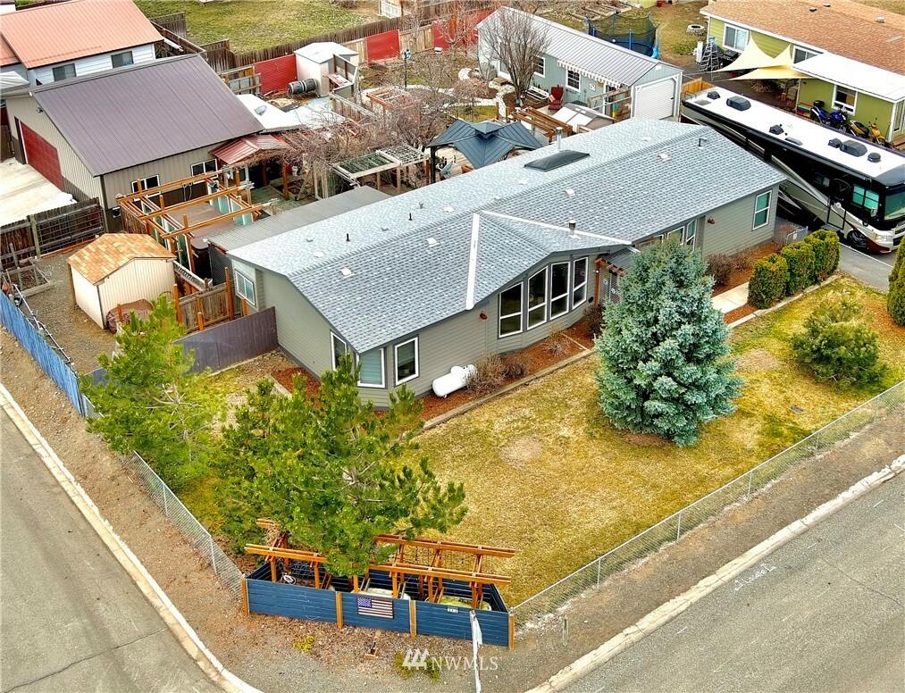 Property Photo:  312 Alpine Drive  WA 98926 