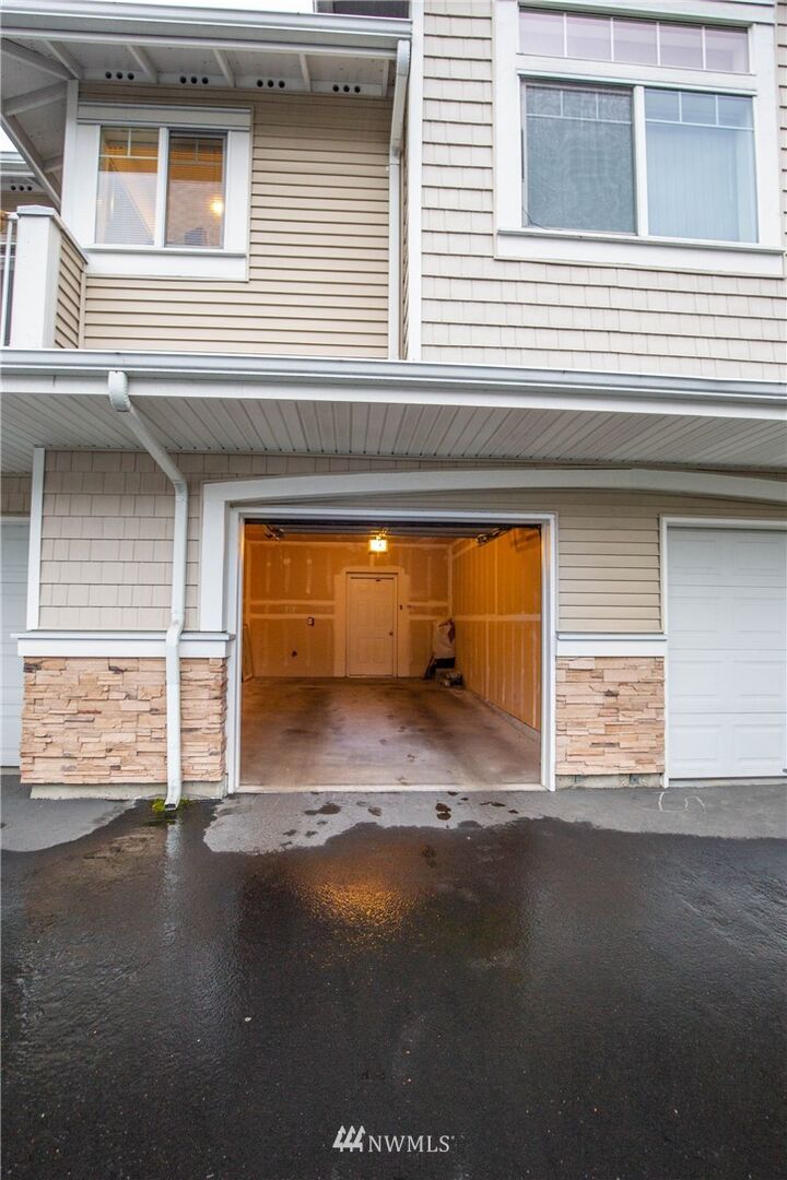 Property Photo:  5901 S 231st Street 18-6  WA 98032 