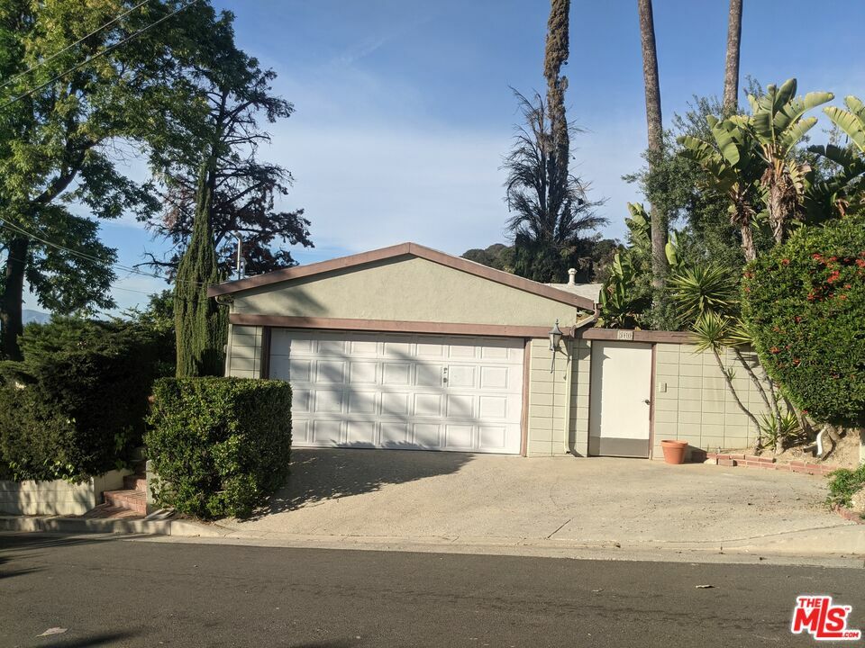 Property Photo:  3410   Coy Dr  CA 91423 