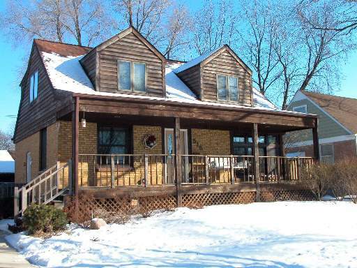 Property Photo: 515 N Fairview Avenue IL 60056