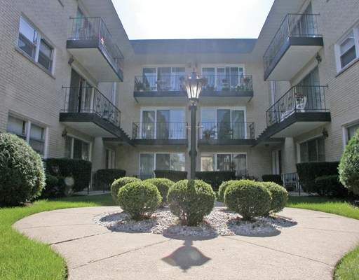 6480 N Northwest Highway 103  Chicago IL 60631 photo