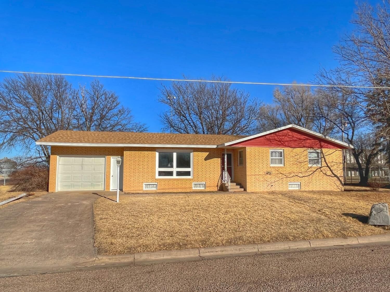 Property Photo: 500 Winters Street KS 67877