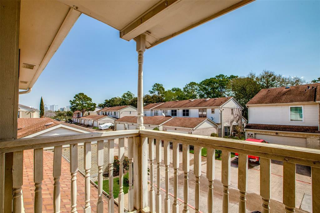 Property Photo: 800 Country Place Drive 306 TX 77079