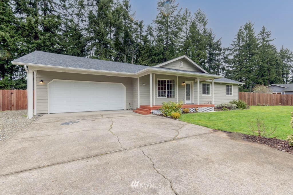 Property Photo:  781 SW Odell Street  WA 98367 