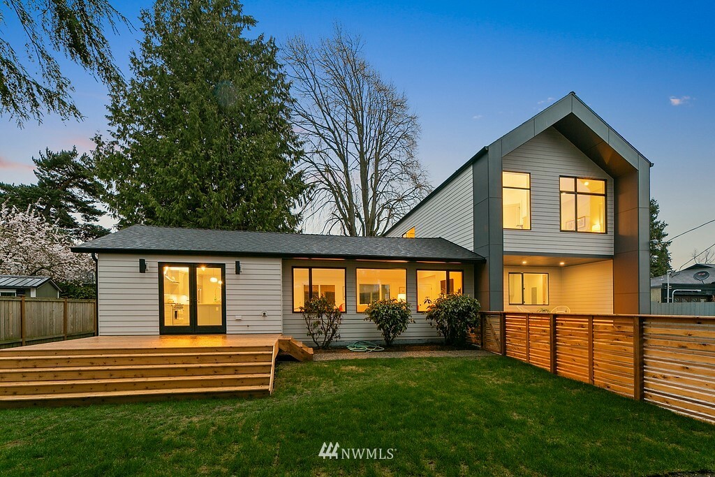 Property Photo:  10337 11th Avenue NW  WA 98177 