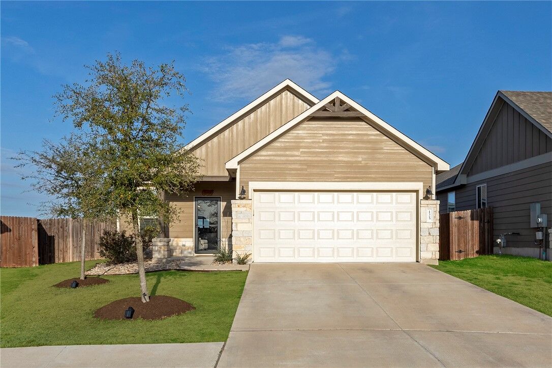 Property Photo:  125 Carlina Loop  TX 78642 