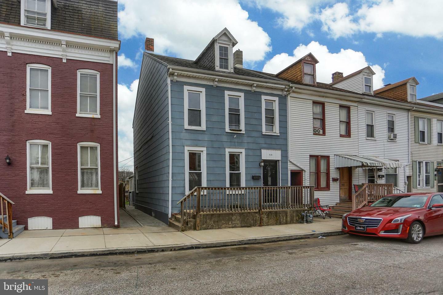 Property Photo:  718 Wallace Street  PA 17403 