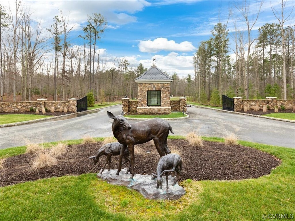 Property Photo:  935 Fawn Haven Drive  VA 23113 