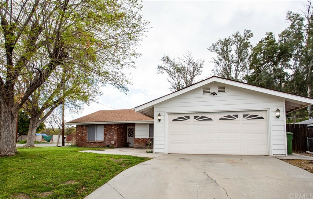 Property Photo: 41993 El Camino Drive CA 92544