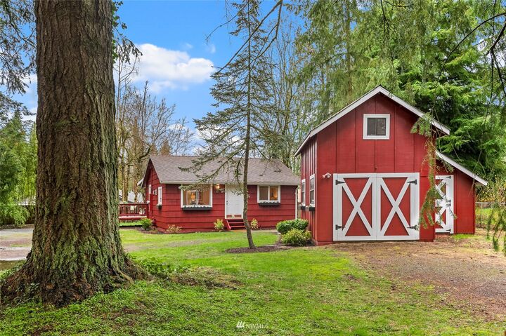 Property Photo:  15248 SE 142nd Place  WA 98059 