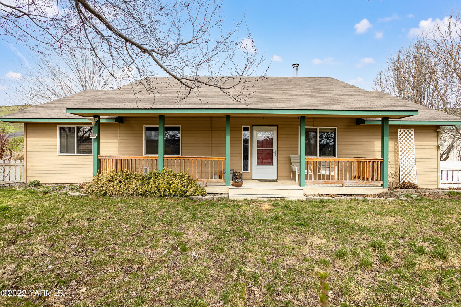 Property Photo: 15091 Cottonwood Canyon Rd WA 98908