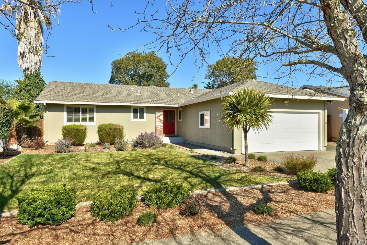 Property Photo:  4989 Underwood Drive  CA 95409 