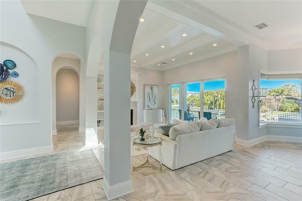 Property Photo: 548 Hornblower Lane FL 34228