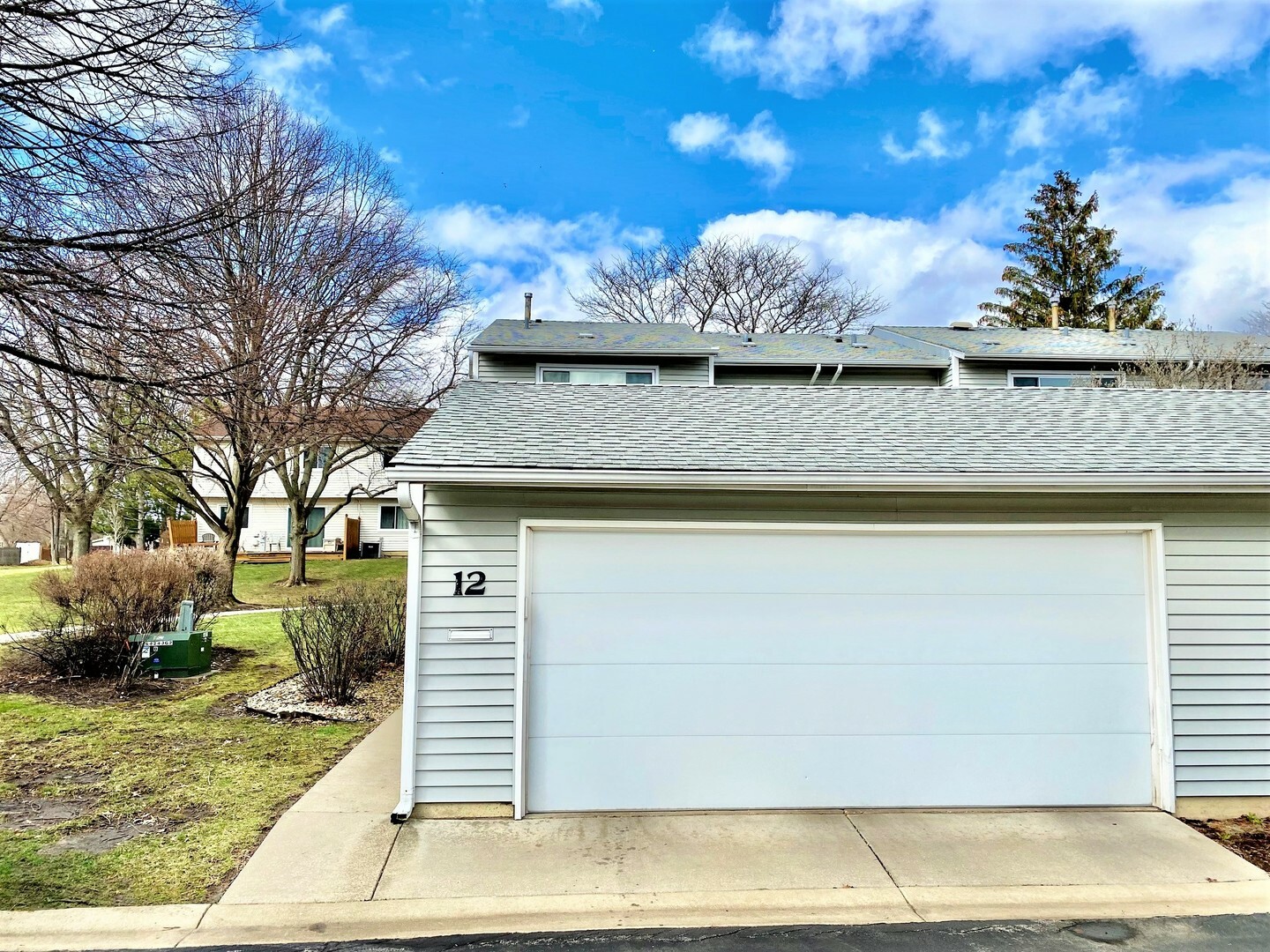 Property Photo:  12 Wintergreen Court  IL 60517 