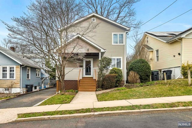 137 Harcourt Avenue  Bergenfield NJ 07621 photo