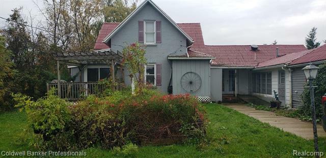 Property Photo:  5851 Grassmere Road  MI 48445 