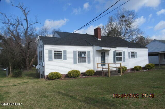 Property Photo:  205 Stratford Road  NC 28540 