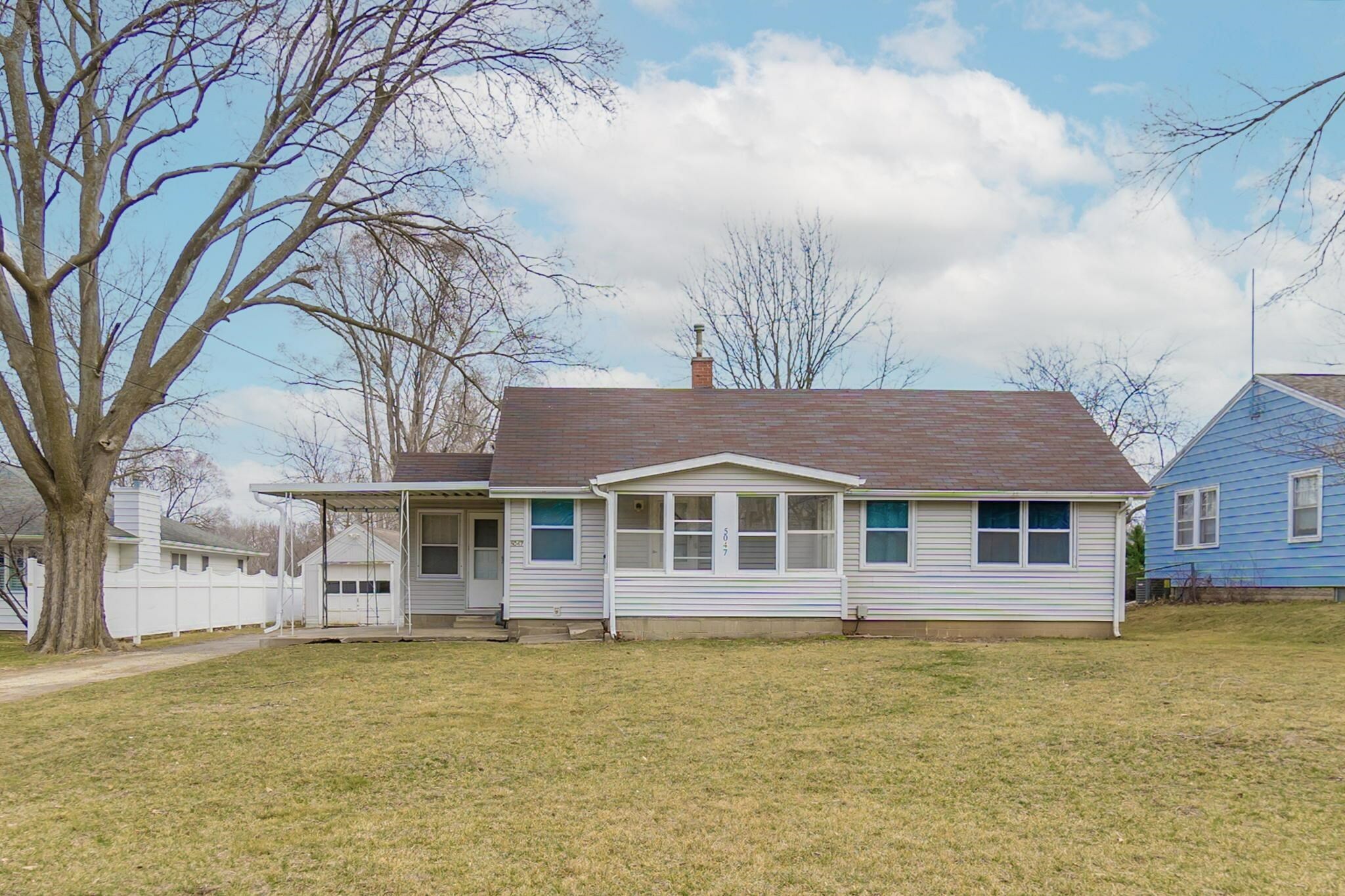 Property Photo:  5047 Lafayette Road  IA 50707 