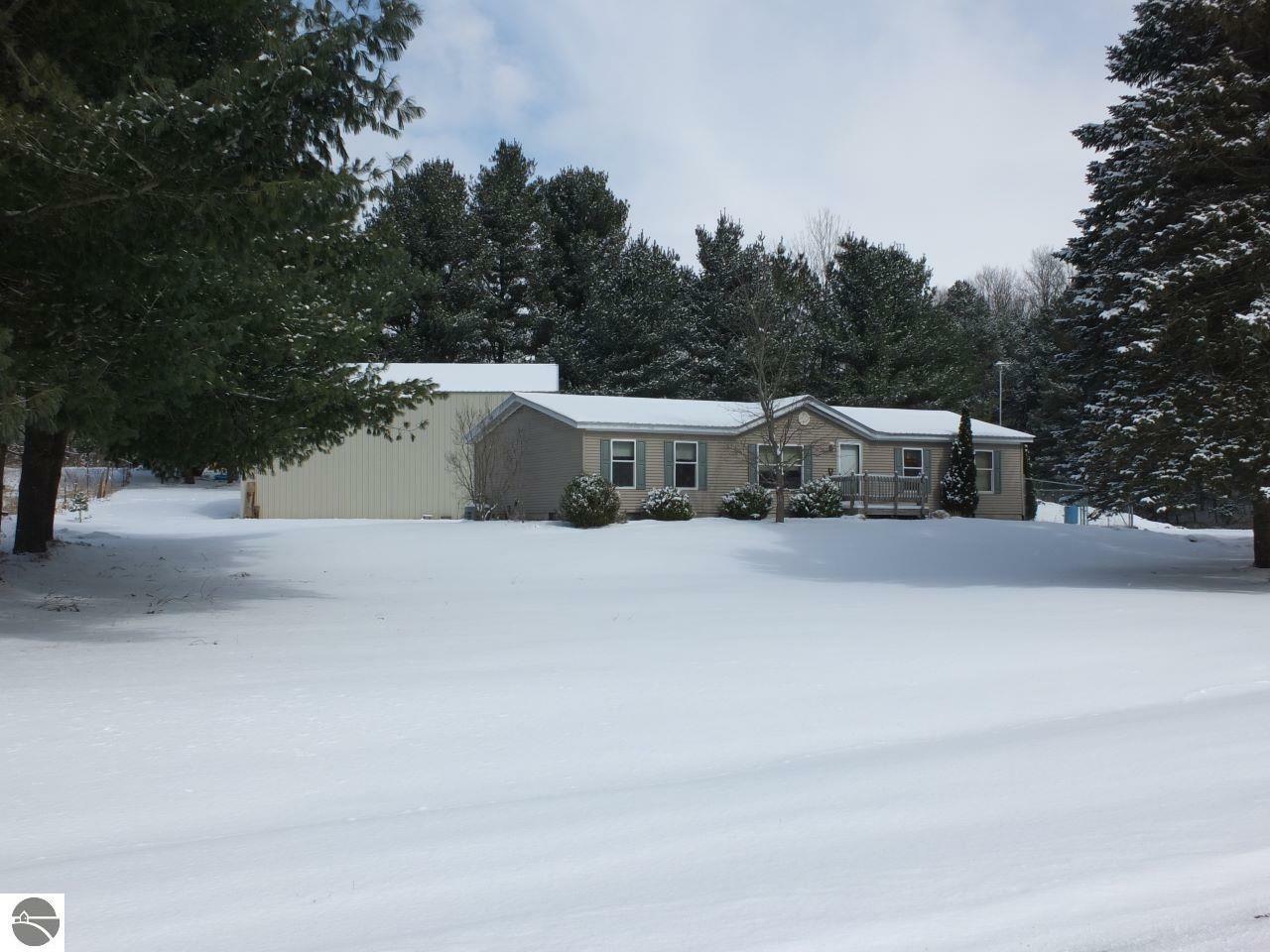 Property Photo:  621 E Sleights Road  MI 49696 