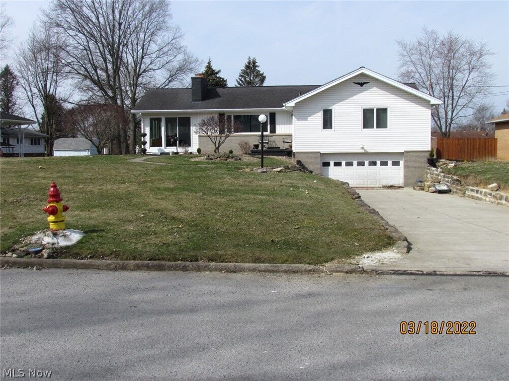 Property Photo: 33 Creed Circle OH 44405