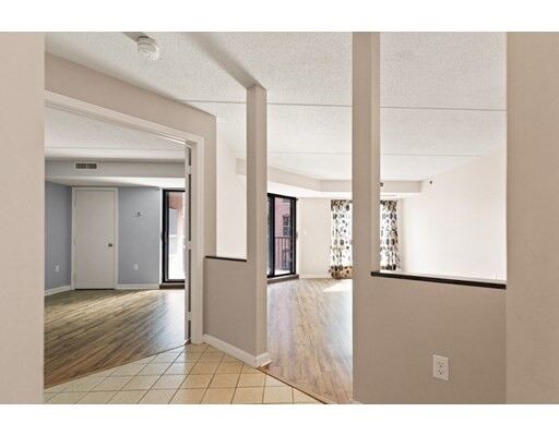 Property Photo:  60 Rantoul Street 307  MA 01915 