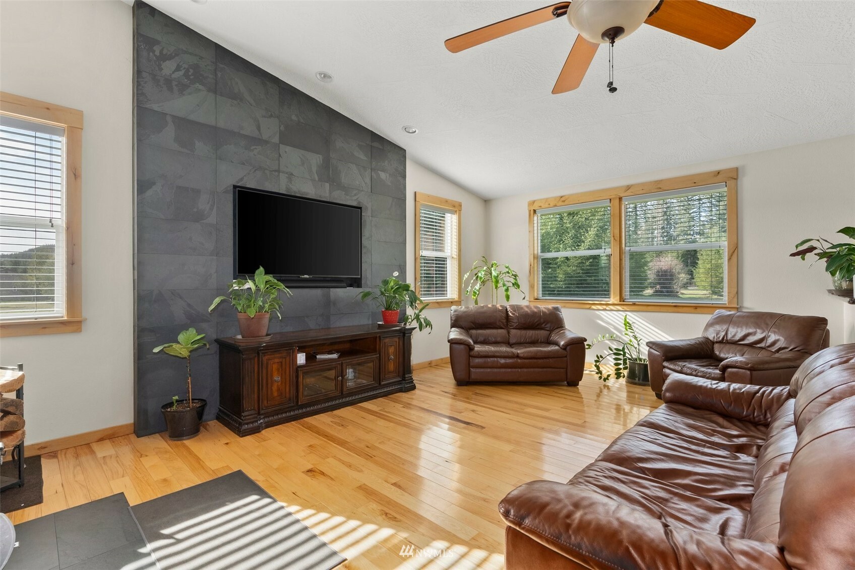 Property Photo:  540 Centerfire Lane  WA 98649 