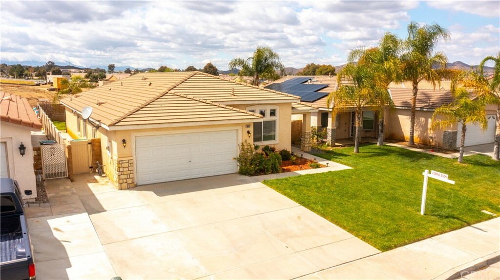 Property Photo:  30537 Pine Creek Drive  CA 92584 