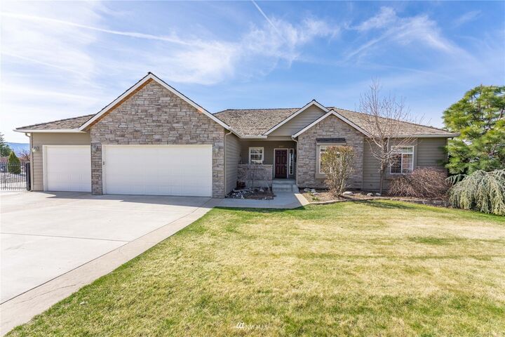 2327 Fancher Heights Boulevard  East Wenatchee WA 98802 photo